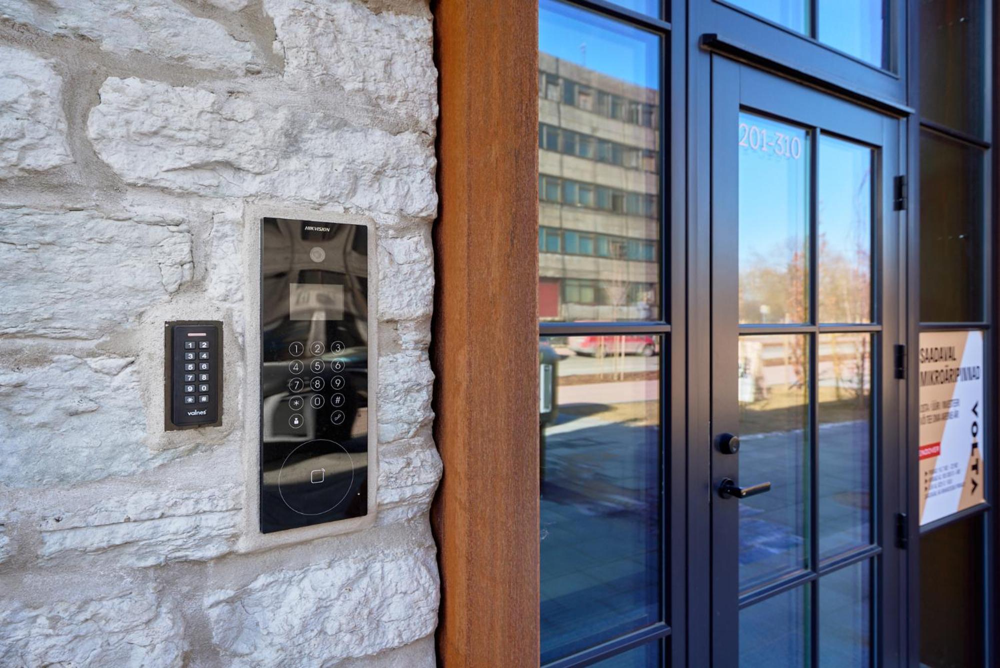Stylish Volta Quarter Studios With Ac *