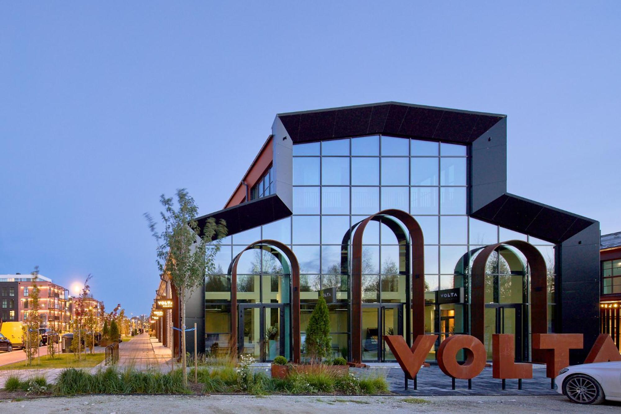Stylish Volta Quarter Studios With Ac *